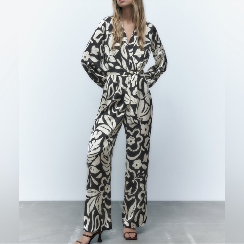 {Zara} Satin Printed Wide Leg Jumpsuit BNWT